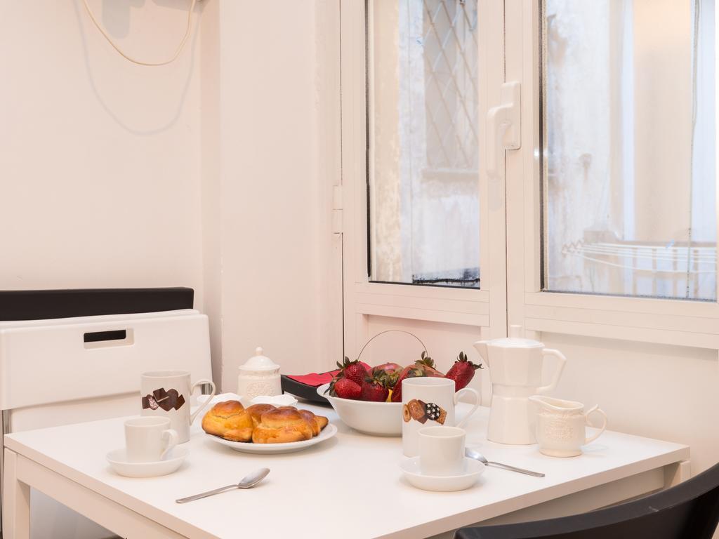 Ricci Apartment Rome Bagian luar foto